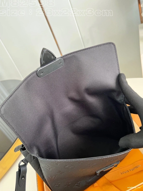WIS LOUIS POCHETTE S-LOCK VUITTON 0919
